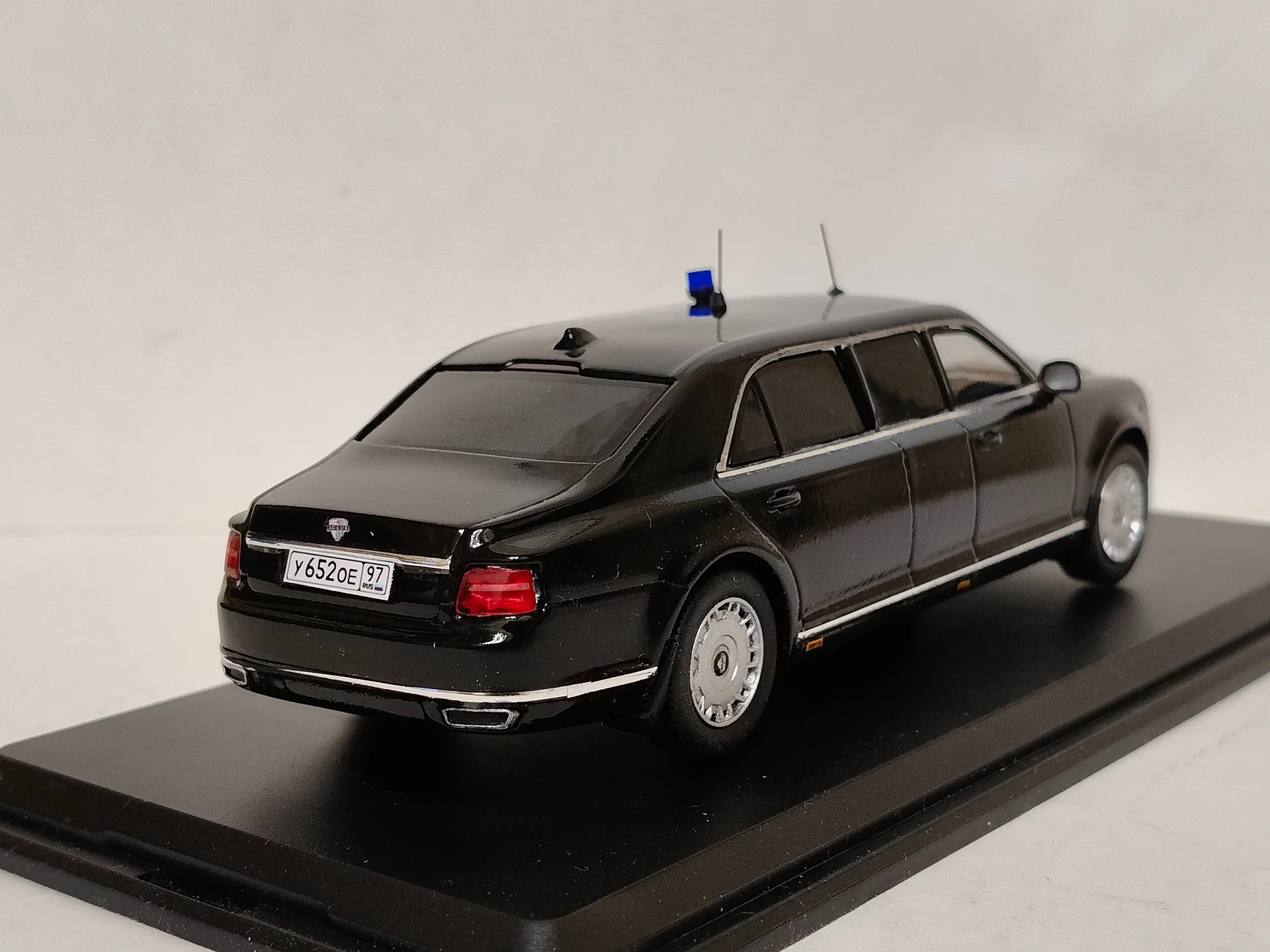 Aurus Senat Long ФСО России - миниатюра 8