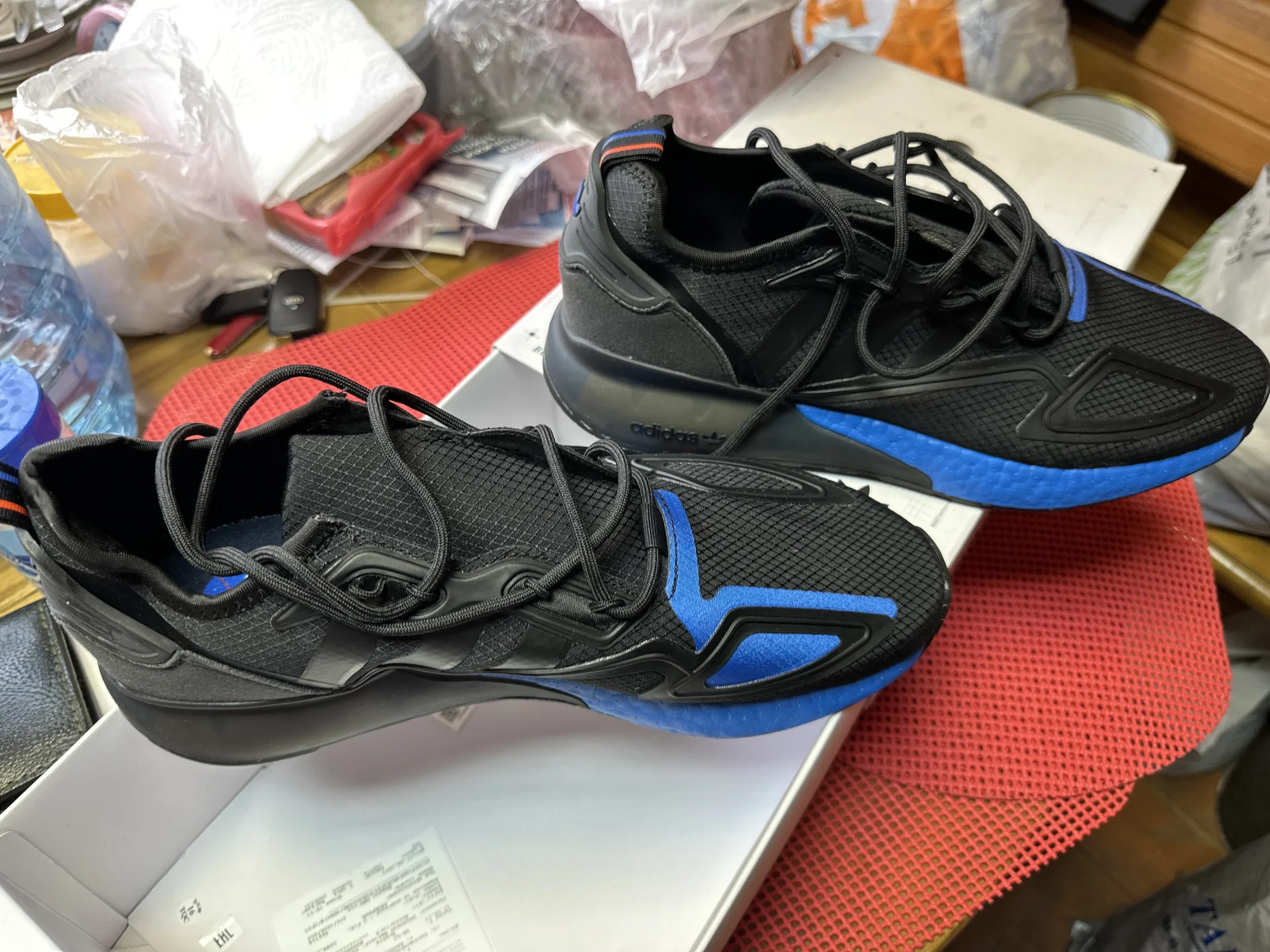 Кроссовки Adidas - миниатюра 3