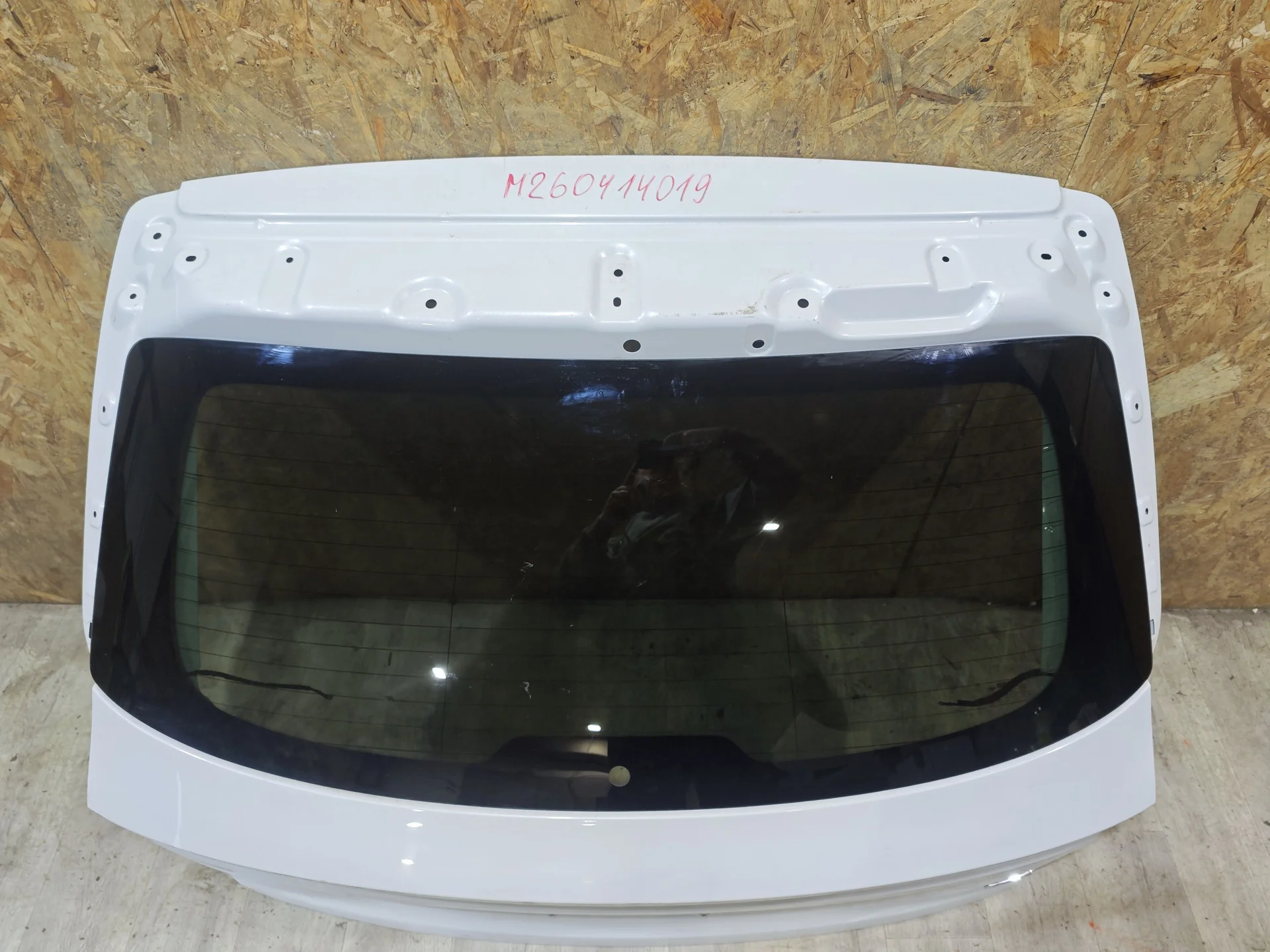 Дверь багажника Geely Monjaro - миниатюра 8