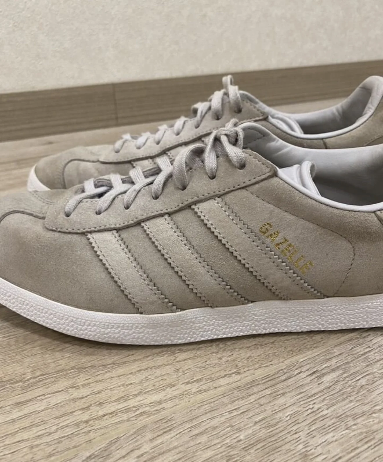 Кроссовки женские adidas - миниатюра 2