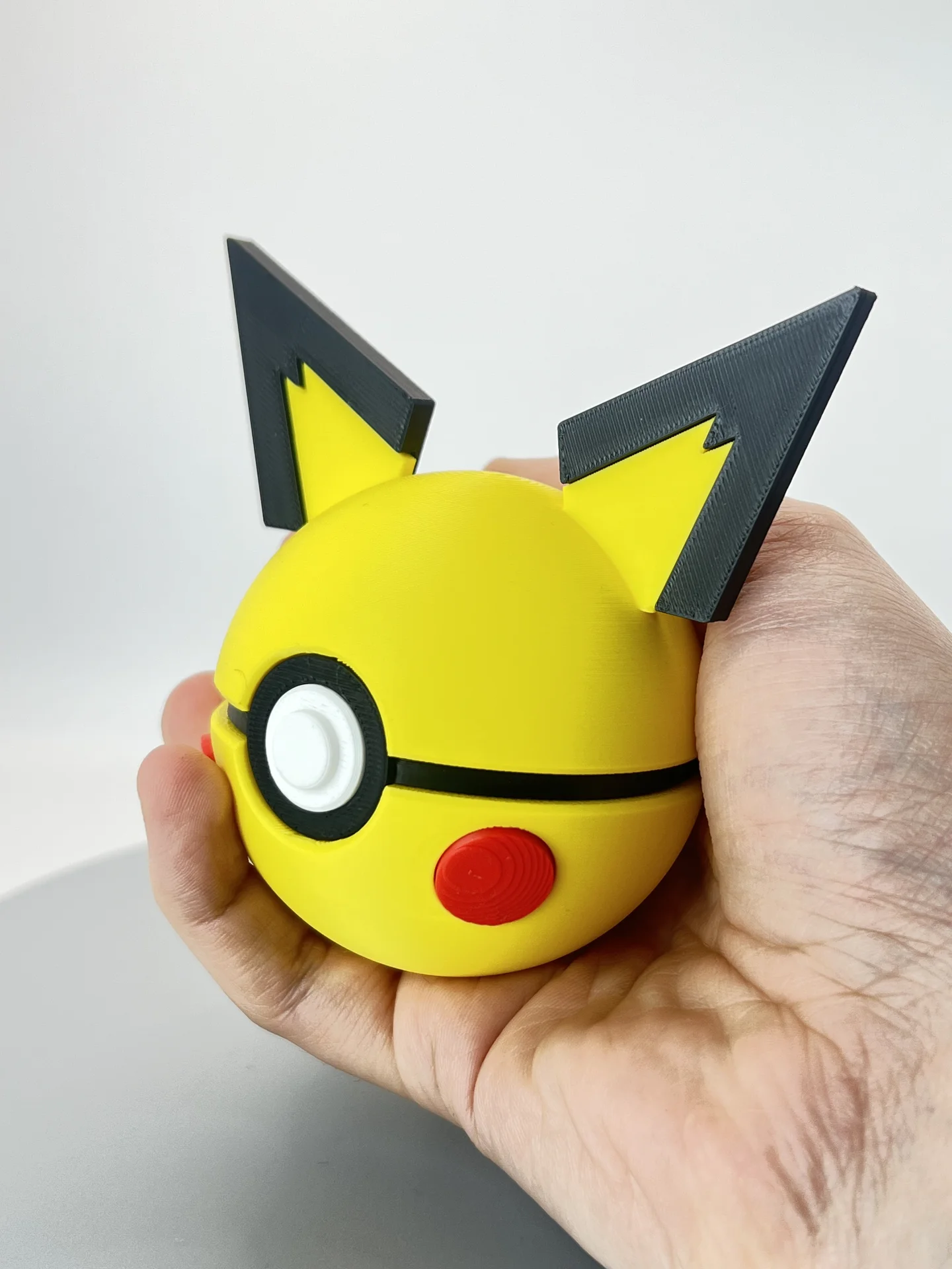Pikachu pokeball - миниатюра 2