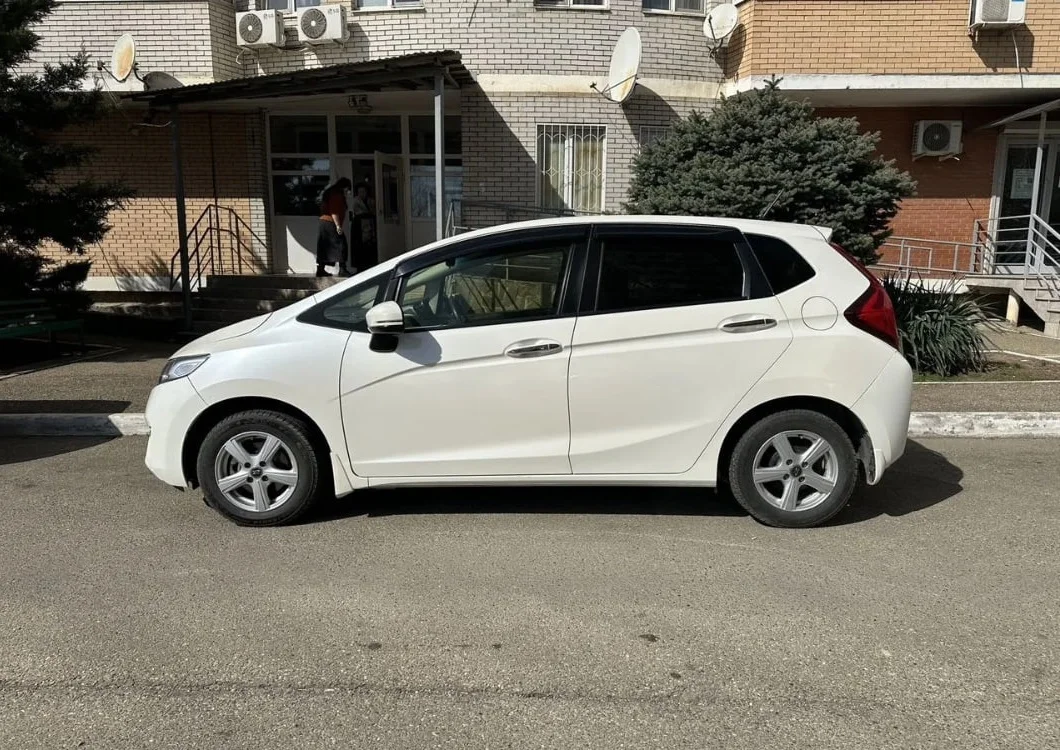 Honda Fit G L Package - миниатюра 3