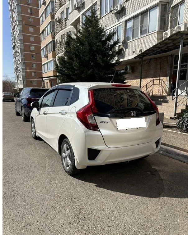 Honda Fit G L Package - миниатюра 4