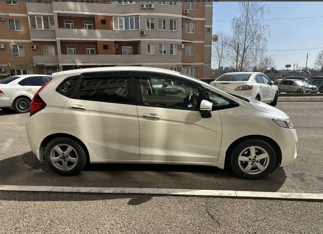 Honda Fit G L Package - миниатюра 7