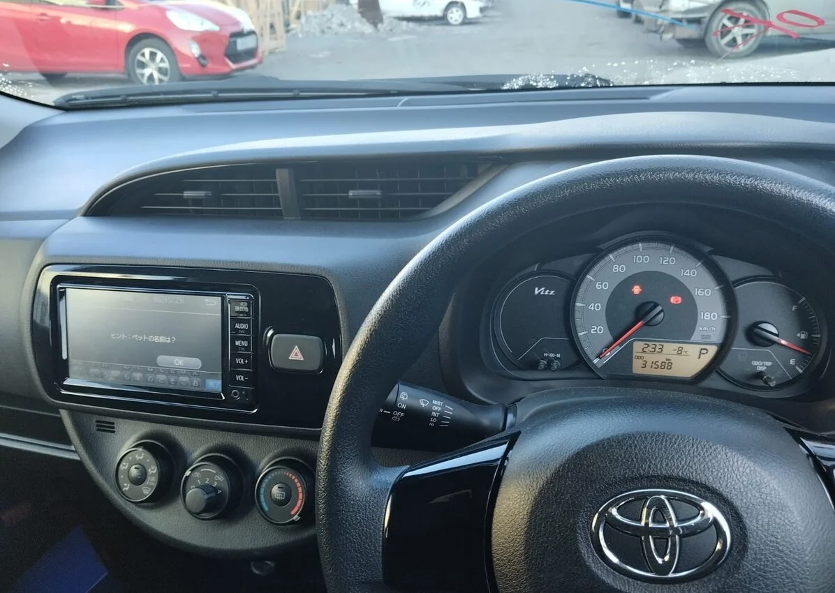 Toyota Vitz - миниатюра 9