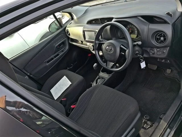 Toyota Vitz - миниатюра 13