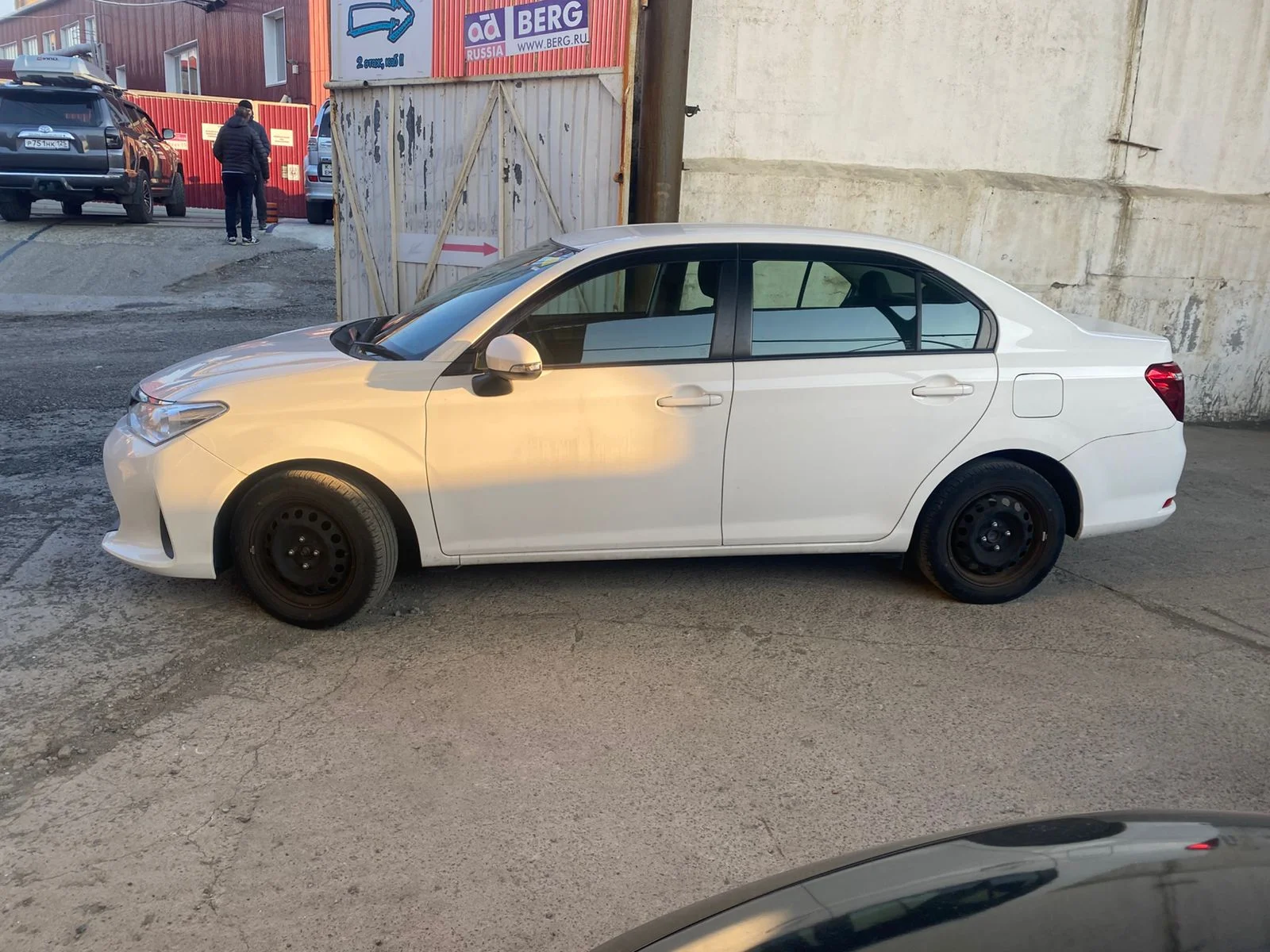 Toyota Corolla Axio - надежный и экономичный - миниатюра 7
