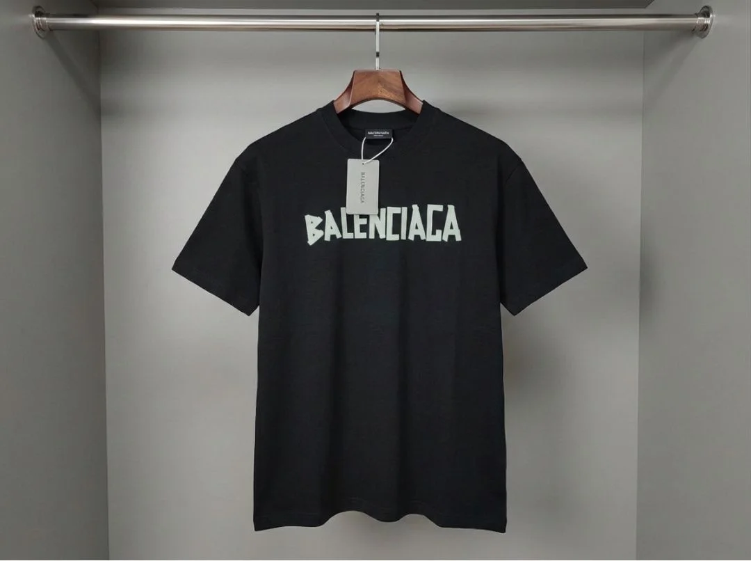 Футболка Balenciaga оверсайз крой - миниатюра 3