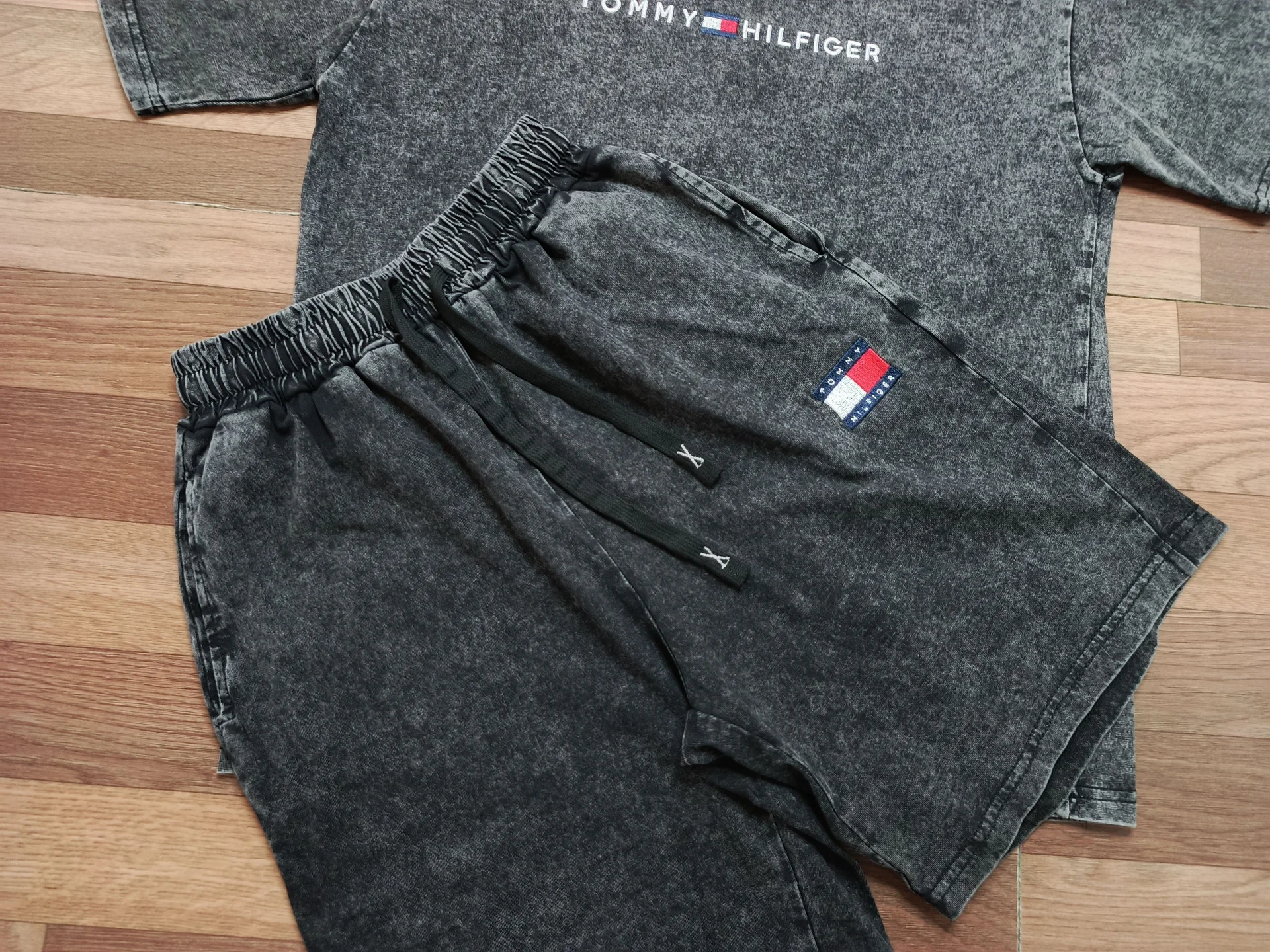 Костюм Tomy Hilfiger. Футболка/шорты - миниатюра 5
