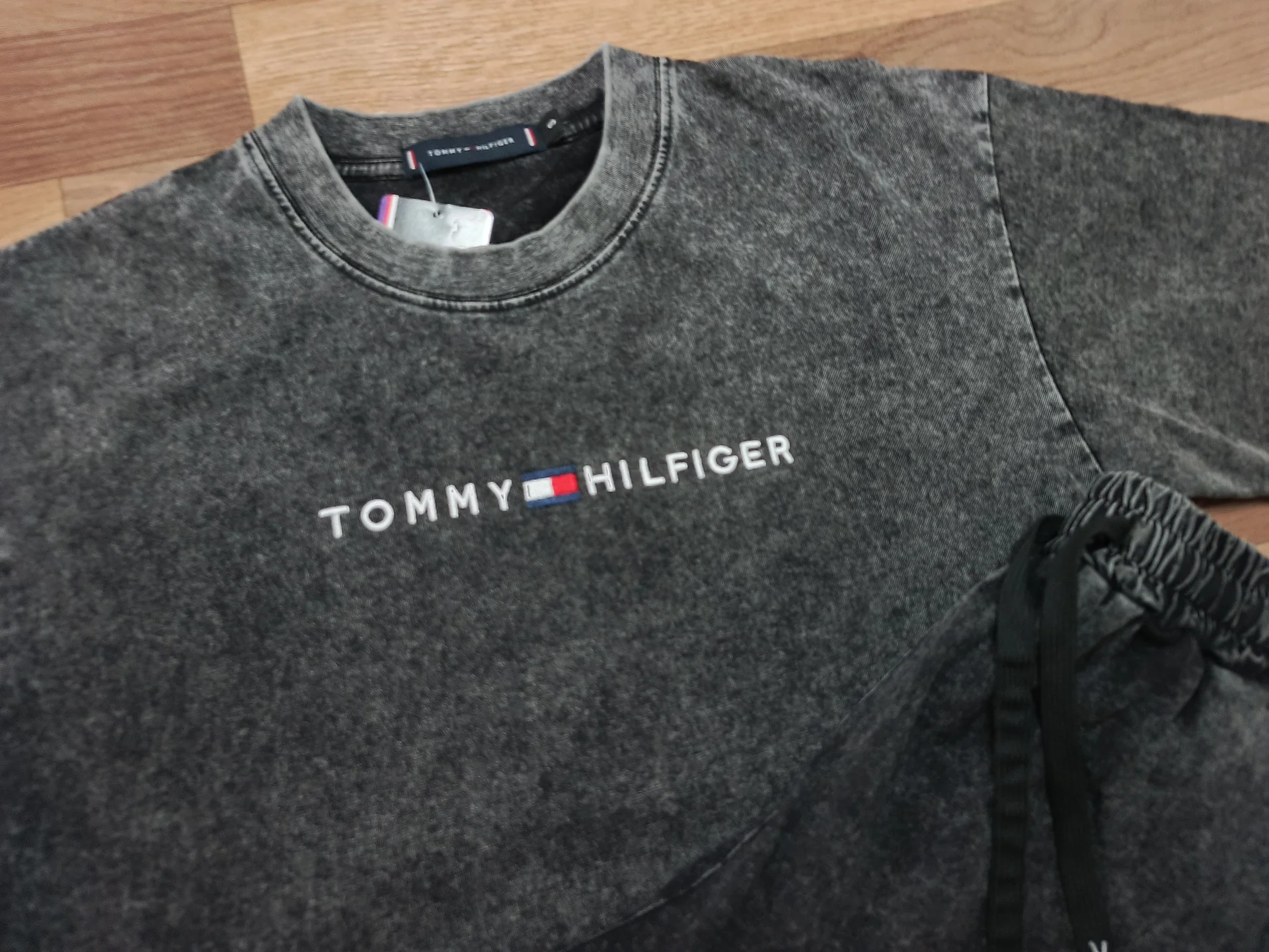 Костюм Tomy Hilfiger. Футболка/шорты - миниатюра 7