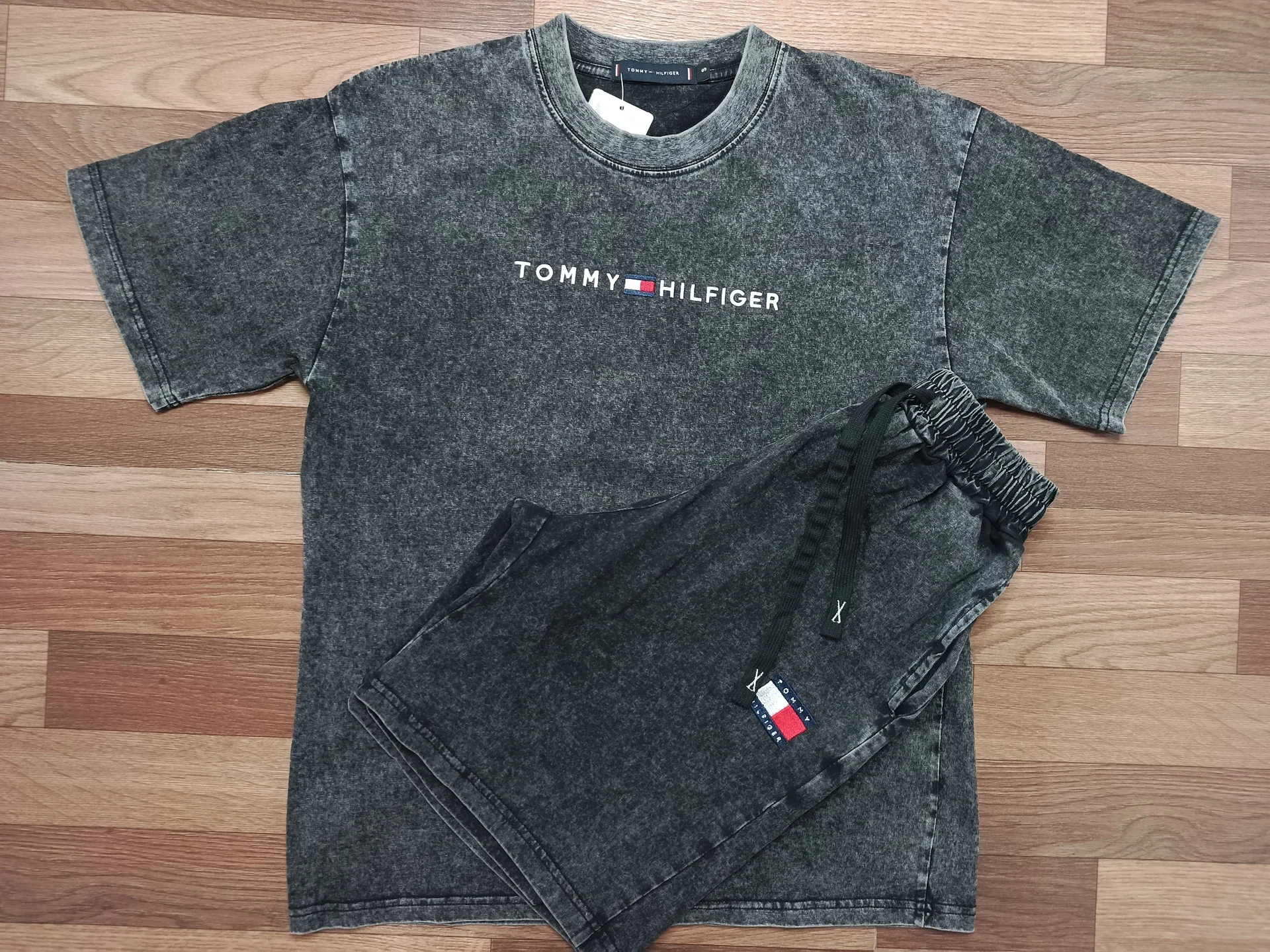 Костюм Tomy Hilfiger. Футболка/шорты - миниатюра 8