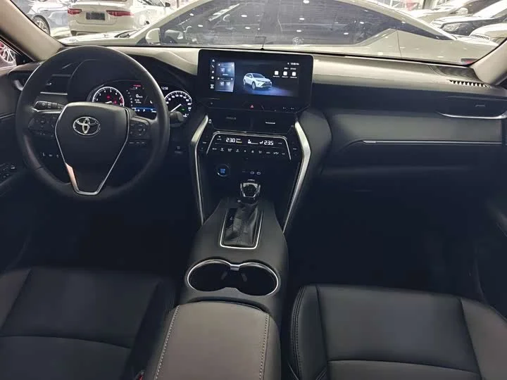 Toyota Harrier 2023 г. 2.0л 171 л.с. - миниатюра 10
