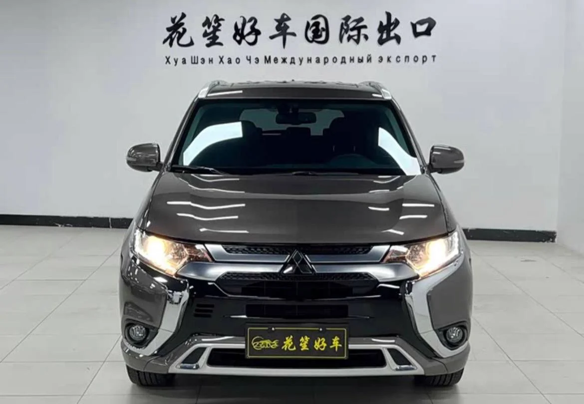Mitsubishi Outlander 2021 г. - миниатюра 2