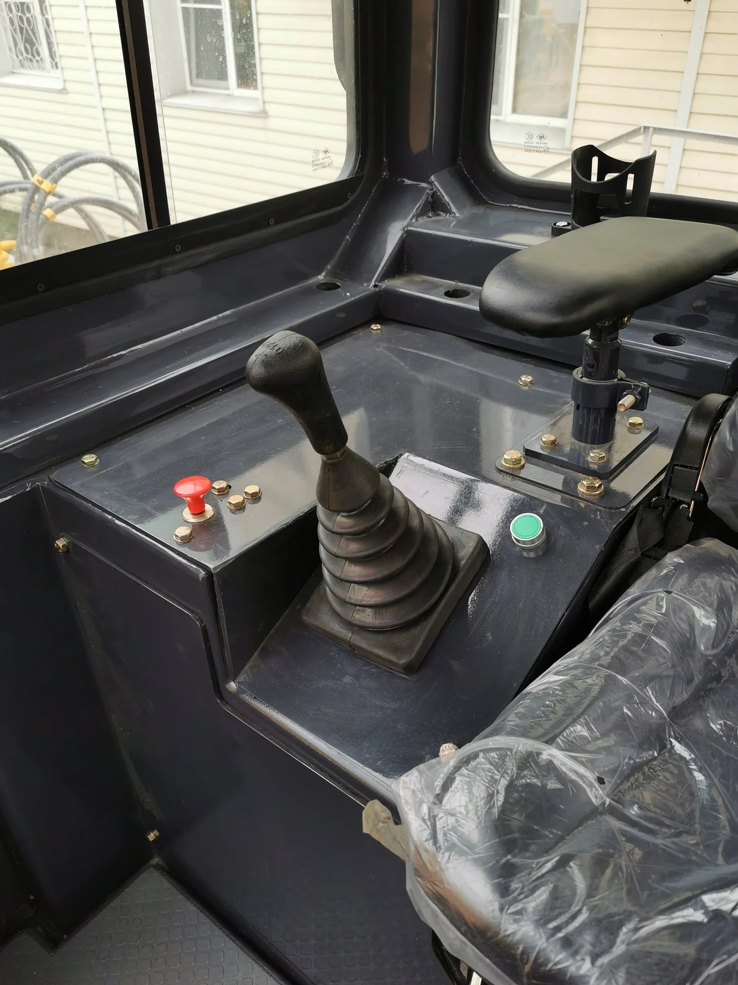 Бульдозер гусеничный болотоход BEEZONE D26-5S - миниатюра 6