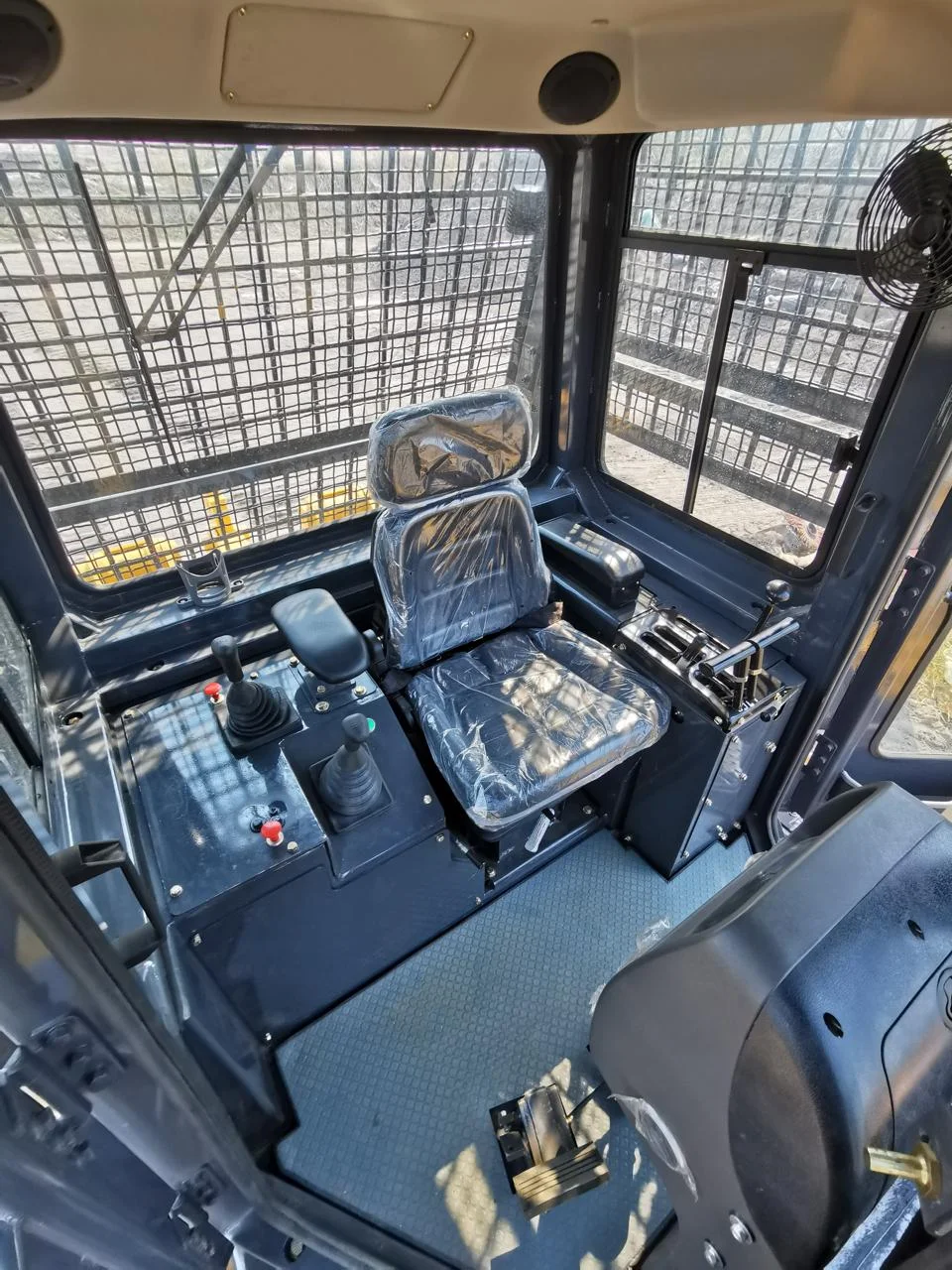 Бульдозер лесной BEEZONE D26-5F - миниатюра 2
