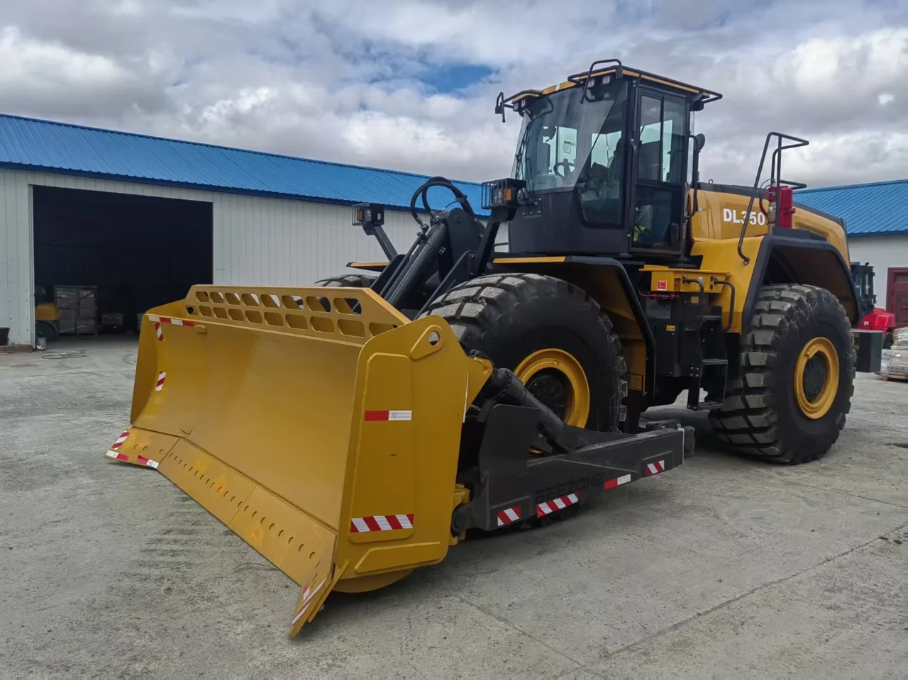 Бульдозер колёсный BEEZONE DL350 - изображение 1