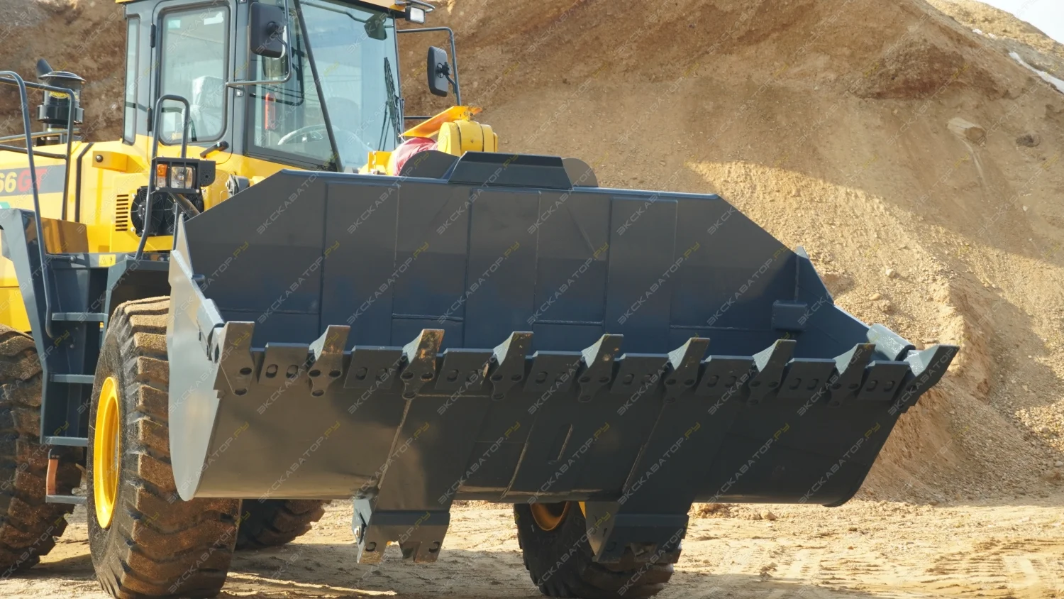 Фронтальный погрузчик Beezone B966GT - миниатюра 9