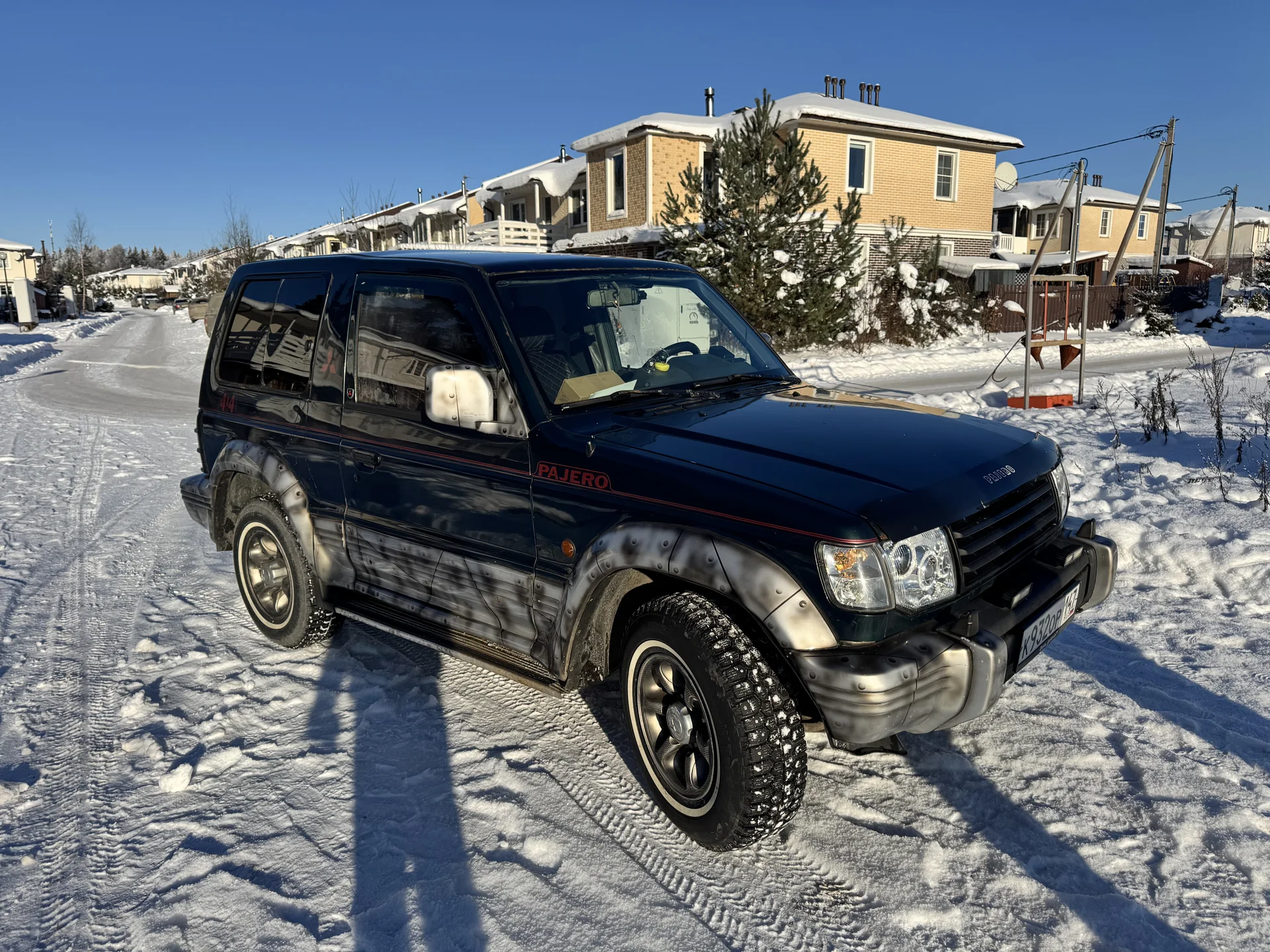 Mitsubishi pajero - миниатюра 3