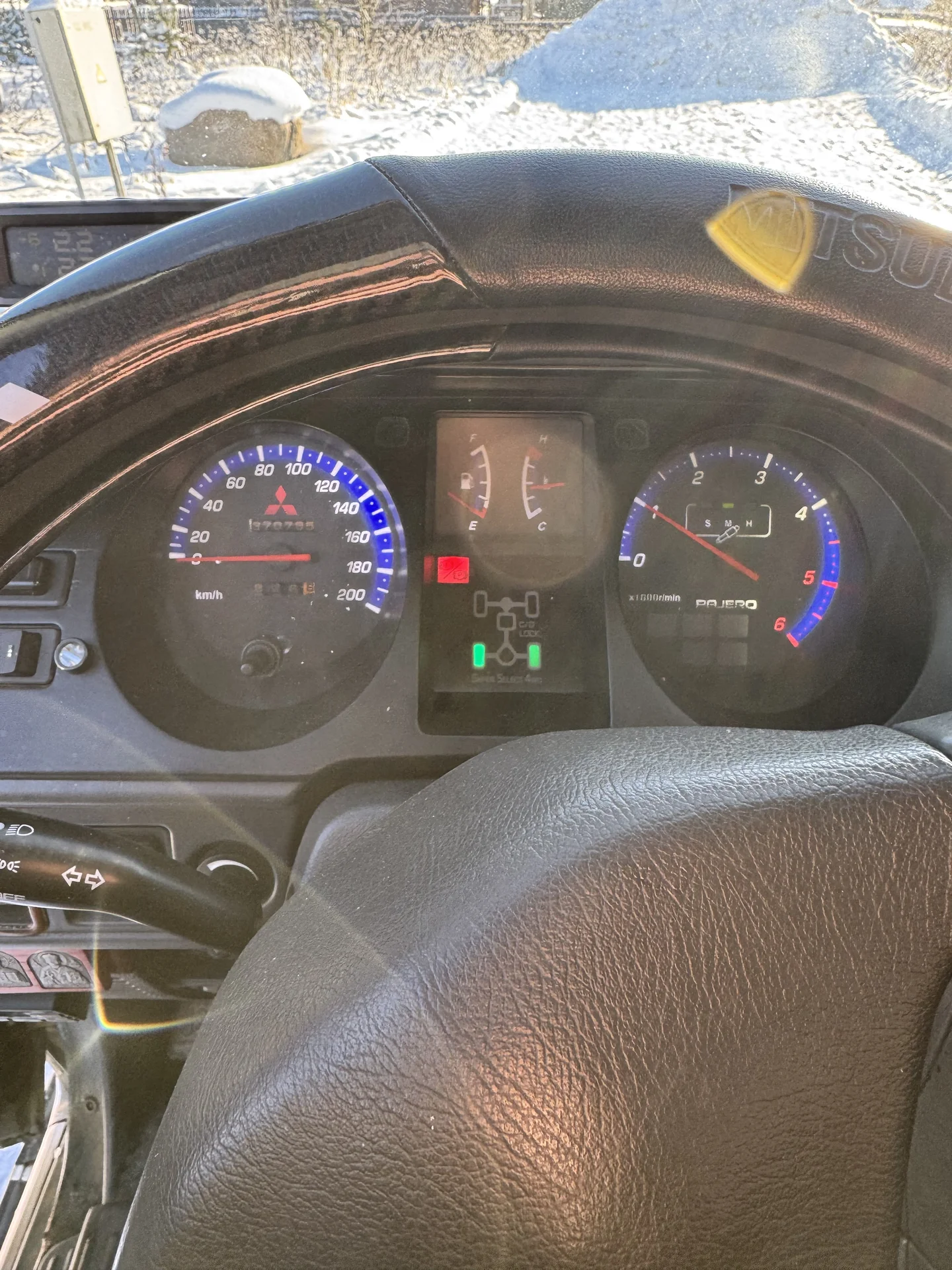 Mitsubishi pajero - миниатюра 10