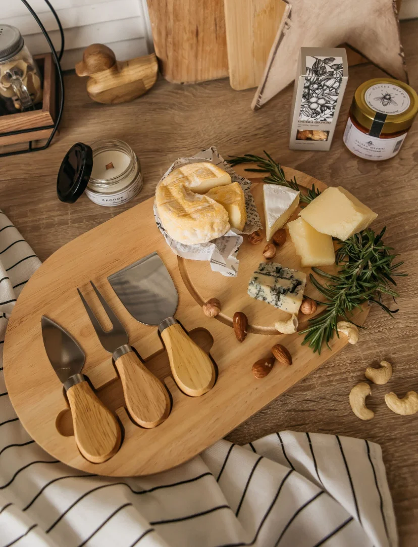 Менажница для подачи сыров и закусок с ножами - миниатюра 2