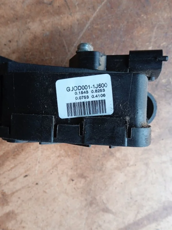 Педаль газа Hyundai солярис СЕДАН 1.6 G4FC 2011 - миниатюра 3