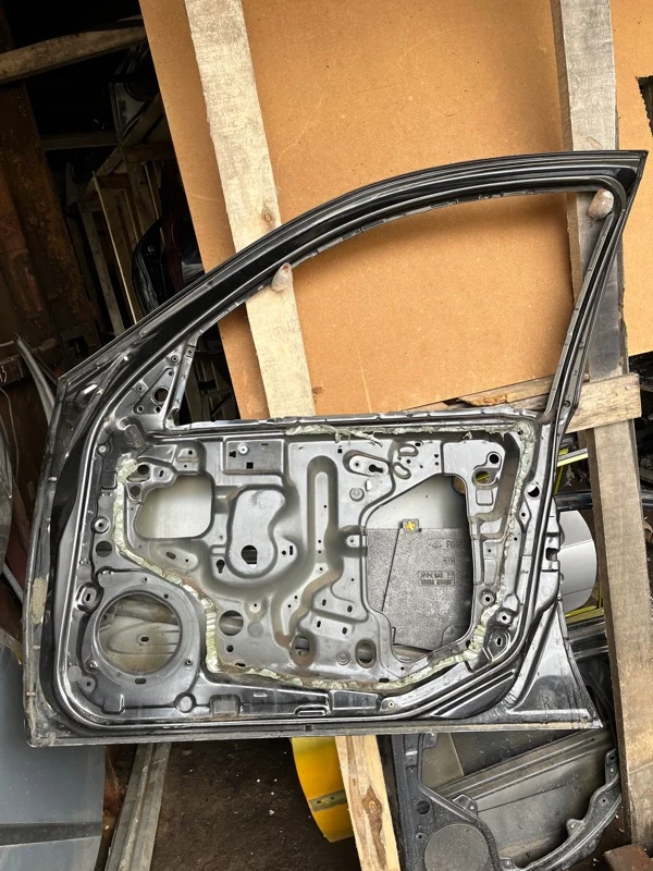 Дверь боковая передняя правая Nissan альмера N16 - миниатюра 6