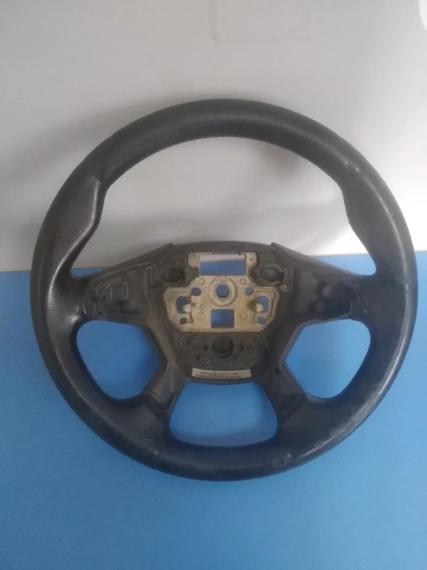 Руль Ford фокус 3 УНИВЕРСАЛ 1.6 2012 - изображение 1