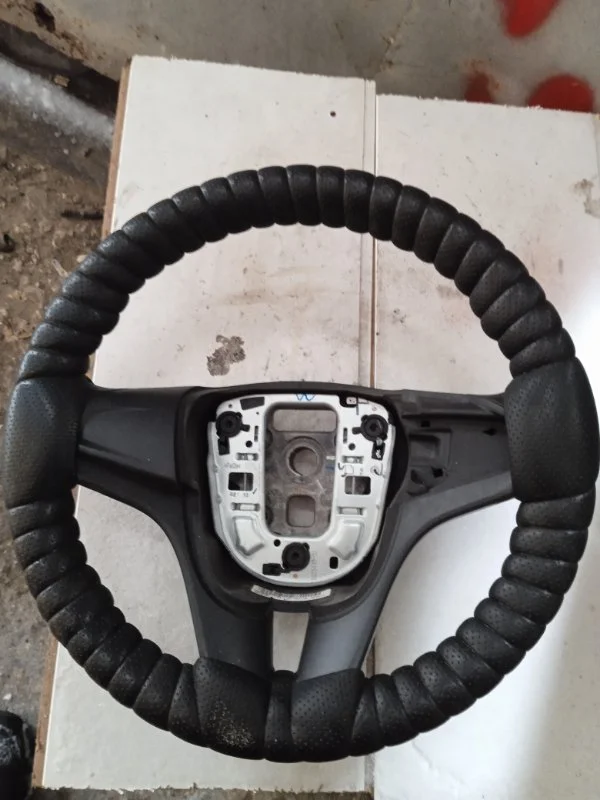 Руль Chevrolet авео СЕДАН 1.6 F16D4 2013 - миниатюра 2