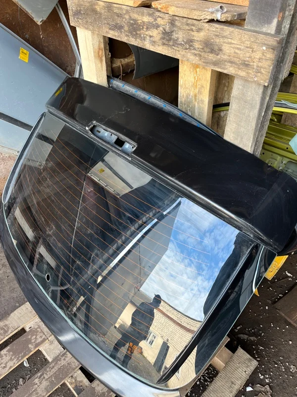 Крышка багажника Chevrolet круз ХЕТЧБЕК 1.6 F16D3 - миниатюра 4