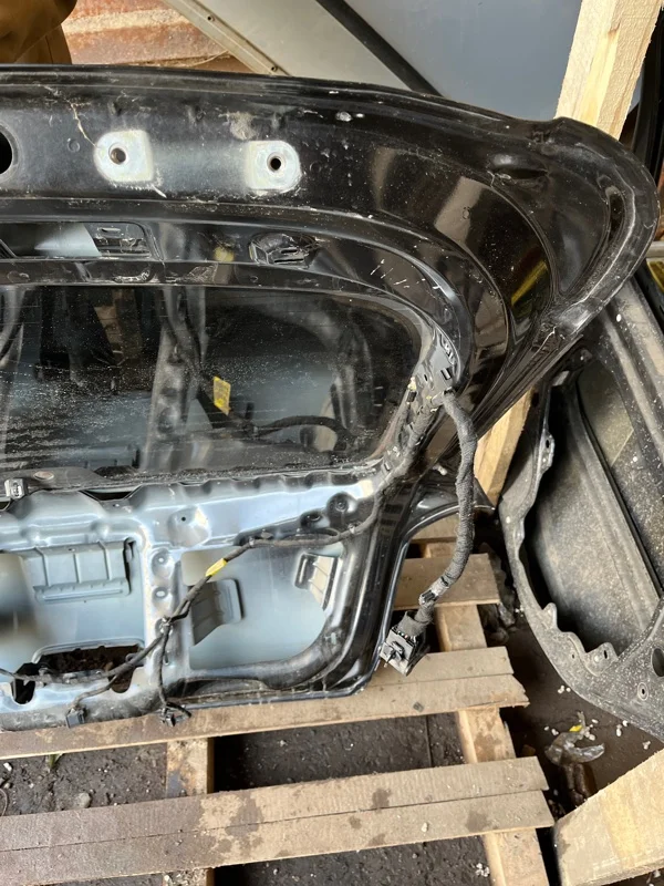 Крышка багажника Chevrolet круз ХЕТЧБЕК 1.6 F16D3 - миниатюра 6