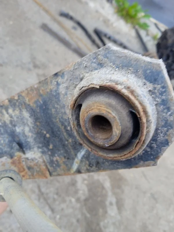 Балка подвески задняя Audi 80 СЕДАН 1.8 JN354745 - миниатюра 5