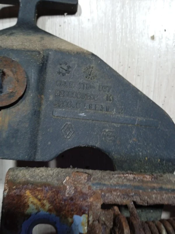Крючок капота RENAULT симбол СЕДАН 1.4 4JA712 2002 - миниатюра 4