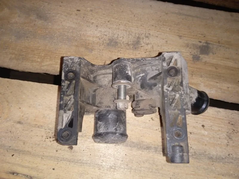 Тройник системы охлаждения Ford фокус 3 УНИВЕРСАЛ - миниатюра 3