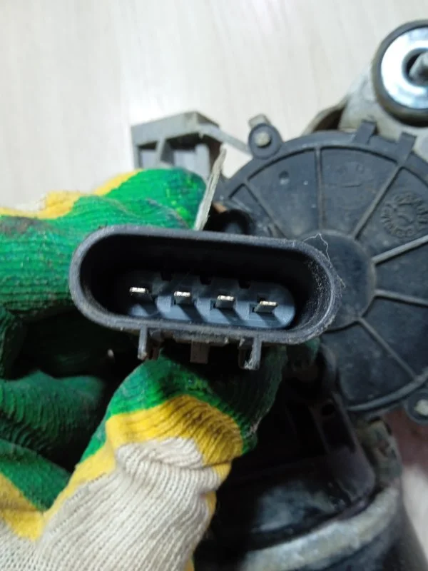 Мотор дворников Chevrolet круз ХЕТЧБЕК 1.6 F16D3 - миниатюра 5
