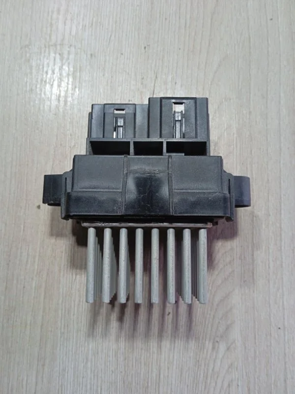 Реостат печки Chevrolet круз ХЕТЧБЕК 1.6 F16D3 - миниатюра 3