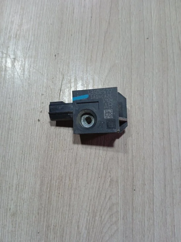 Датчик airbag Chevrolet круз ХЕТЧБЕК 1.6 F16D3 - изображение 1