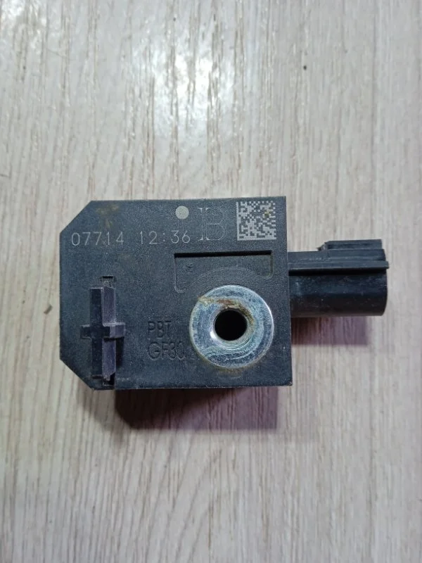 Датчик airbag Chevrolet круз ХЕТЧБЕК 1.6 F16D3 - миниатюра 3