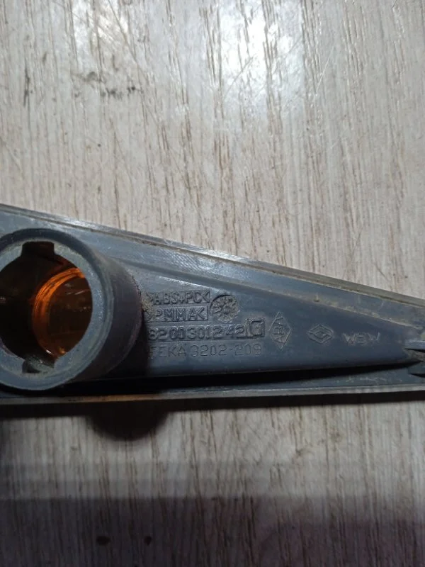 Повторитель поворота левый RENAULT меган 2 СЕДАН - миниатюра 5