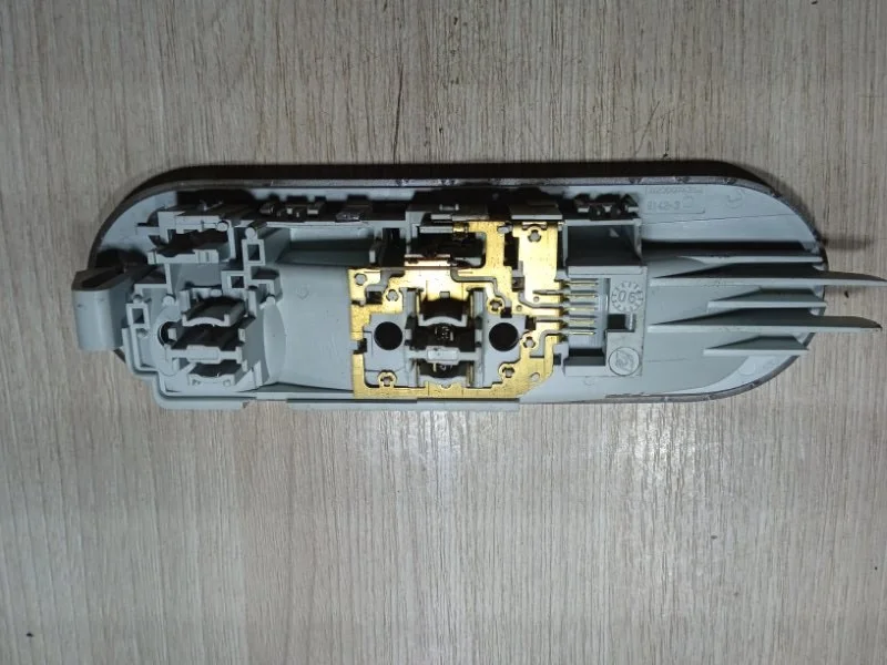 Плафон подсветки салона задний RENAULT меган 2 - миниатюра 2