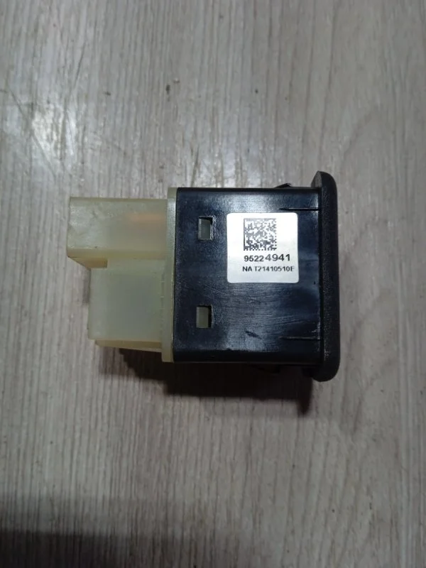 Разъем аукс юсб Chevrolet круз ХЕТЧБЕК 1.6 F16D3 - миниатюра 4