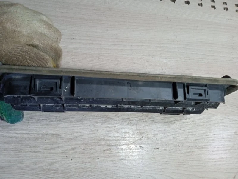 Клапан воздуха Chevrolet круз ХЕТЧБЕК 1.6 F16D3 - миниатюра 4