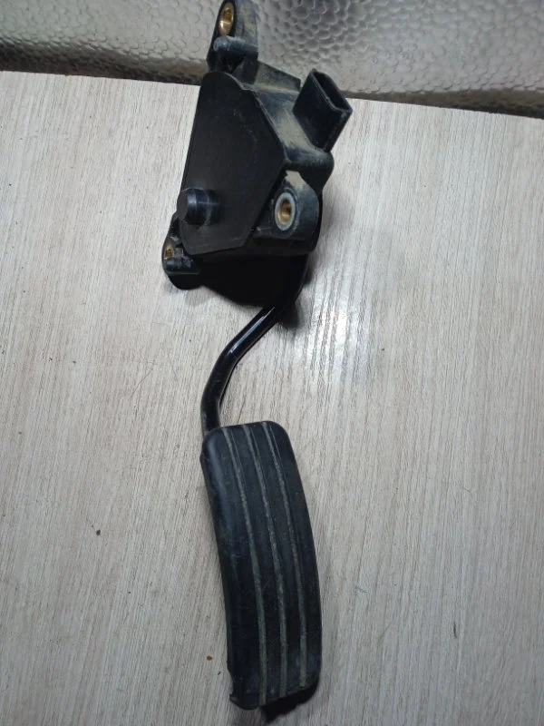 Педаль газа RENAULT меган 2 СЕДАН 1.6 K4MD812 2006 - изображение 1