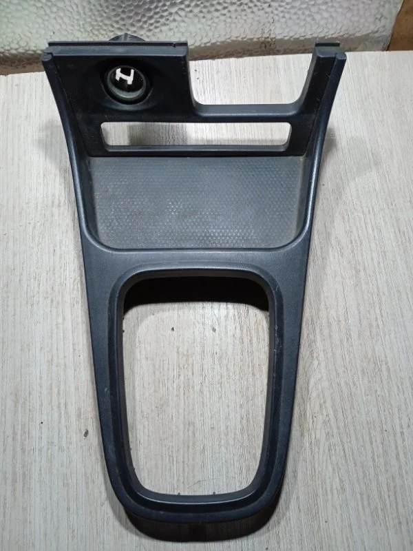 Накладка кулисы Nissan альмера N16 СЕДАН 1.5 QG15