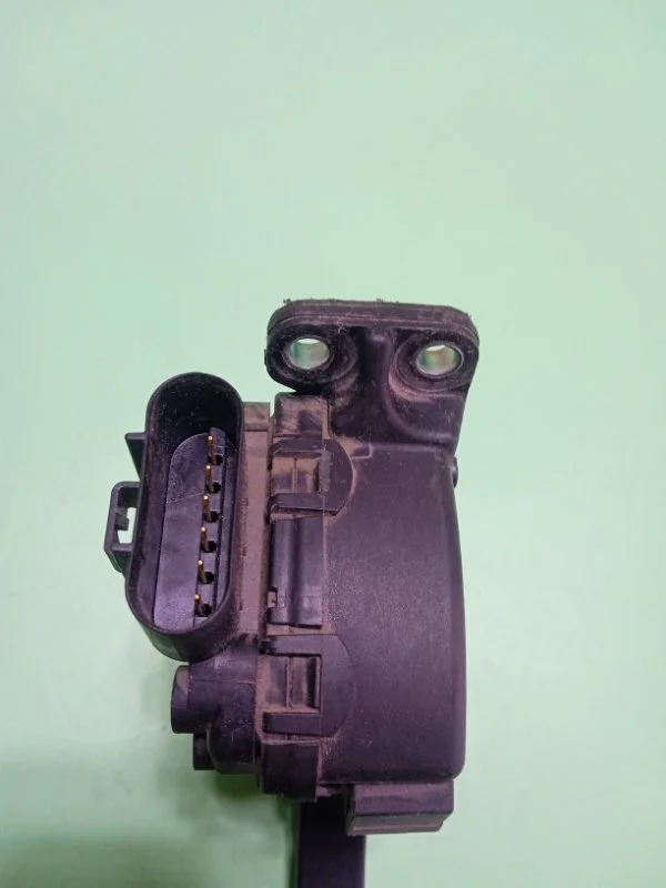Педаль газа Ford Фьюжн ХЕТЧБЕК 1.4 FXJA 2008 - миниатюра 3