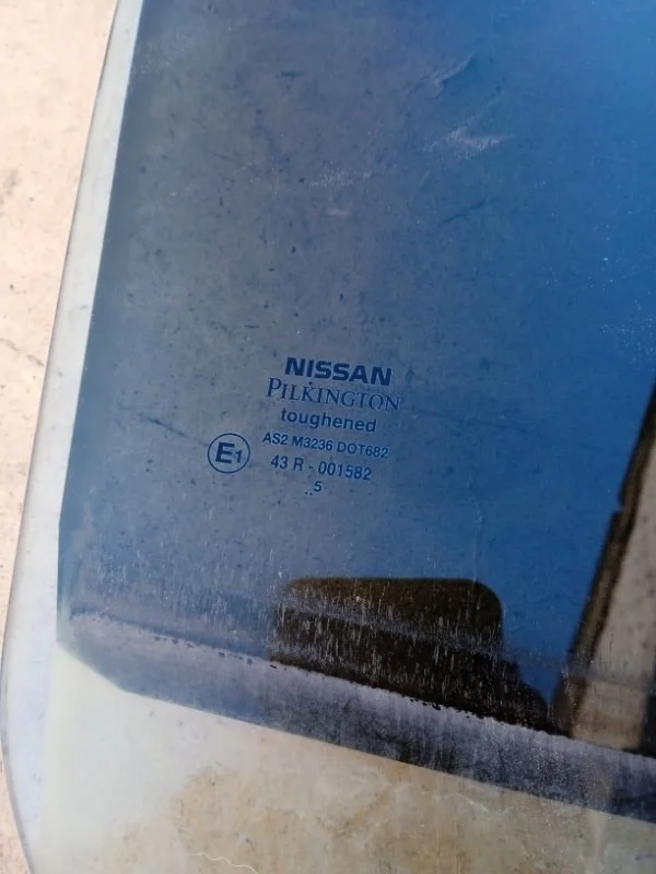 Стекло двери заднее правое Nissan альмера N16 - миниатюра 2