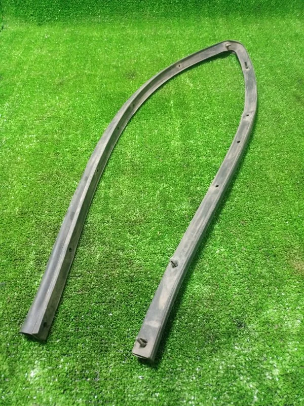 Резинка жабо Chevrolet лачети СЕДАН 1.6 F16D3 2010