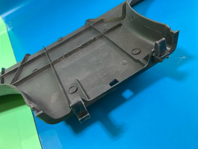 Накладка на порог салона передняя правая Ford - миниатюра 4