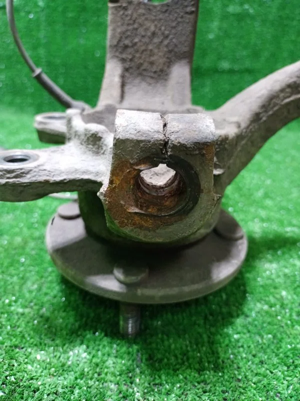 Кулак поворотный передний правый Ford Фьюжн - миниатюра 4