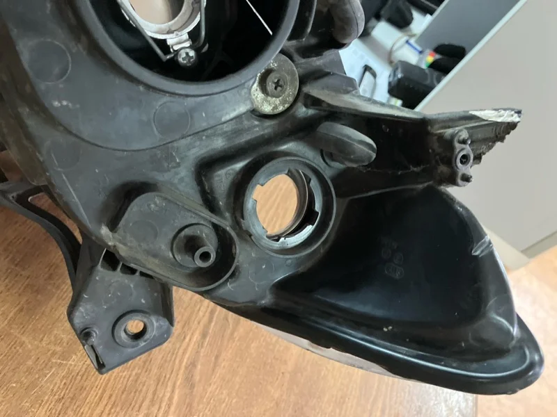Фара передняя правая MAZDA 3 ХЕТЧБЕК 1.6 2007 - миниатюра 7