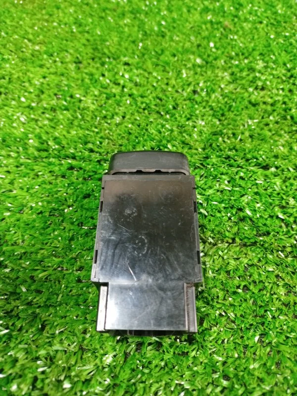Кнопка ПТФ Mitsubishi Лансер 9 СЕДАН 1.3 4G13 2005